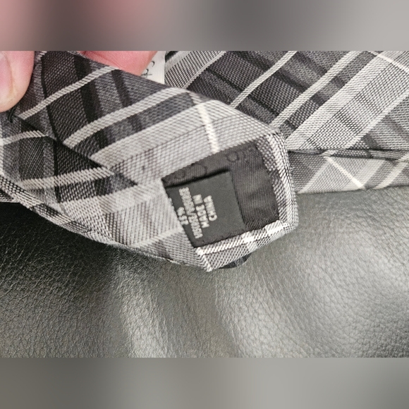 Calvin klein grey textured tie - Picture 2 of 4